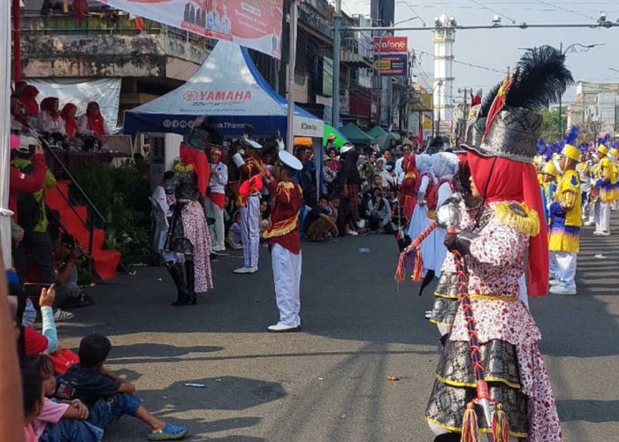 Tampil Memukau dengan Kostum Unik Khas Daerah: Marching Band SMPN 3 Lahat Sukses Sabet Juara Umum HUT ke-81 RI