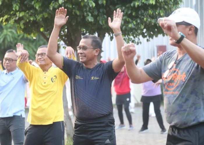 Dirut BPJS Kesehatan Ikut Senam Dahlan Iskan: Bisa Turunkan Risiko Serangan Jantung dan Diabetes