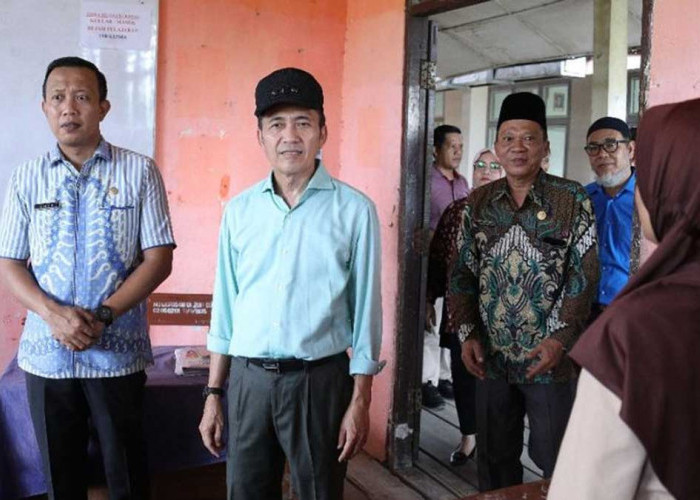 Wali Kota Palembang Ratu Dewa Targetkan Rehab Sekolah Rampung dalam 3 Tahun