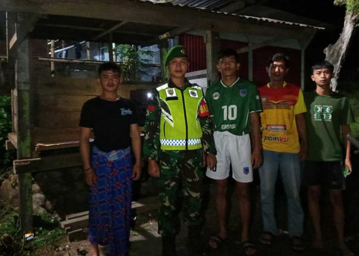 Aksi 3 Babinsa dan 2 Bhabinkamtibmas Koramil 405-09 Kota Agung Perketat Keamanan Serta Cegah Karhutla di Lahat