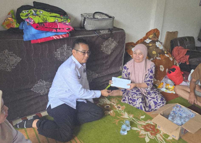 Rumah Rata dengan Tanah, Dua Siswa SMPN 3 Lahat Ini Dapat Kejutan Tak Terduga dari Gurunya