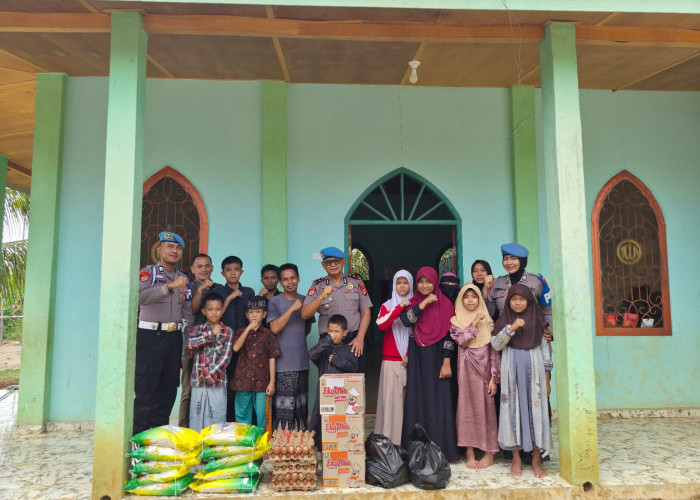Jumat Berkah, Sipropam Polres Lubuk Linggau Salurkan Bantuan Sembako ke Panti Asuhan Tahfidz Ulumul Qur'an