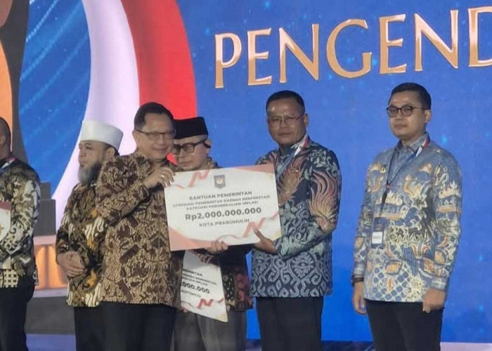 Kendalikan Harga Bahan Pokok, Wali Kota Prabumulih H Arlan Diganjar Penghargaan Kemendagri