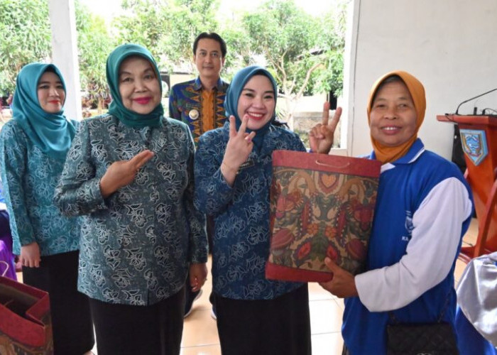  Hari Lansia di Jarai Area ‘Banjir’ Doorprize