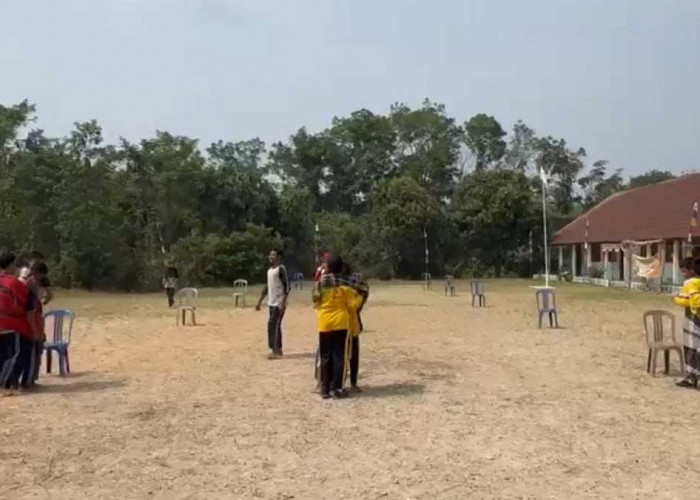 Semarak HUT ke-81 RI di Lahat: Siswa dan Guru SMPN 9 Lahat Kompak Gelar Lomba Unik Penuh Keakraban