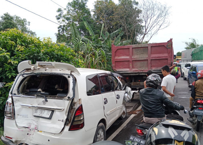 Tiga Mobil Terlibat Tabrakan Beruntun di Jalintim Palembang-Indralaya, Sempat Picu Kemacetan Panjang