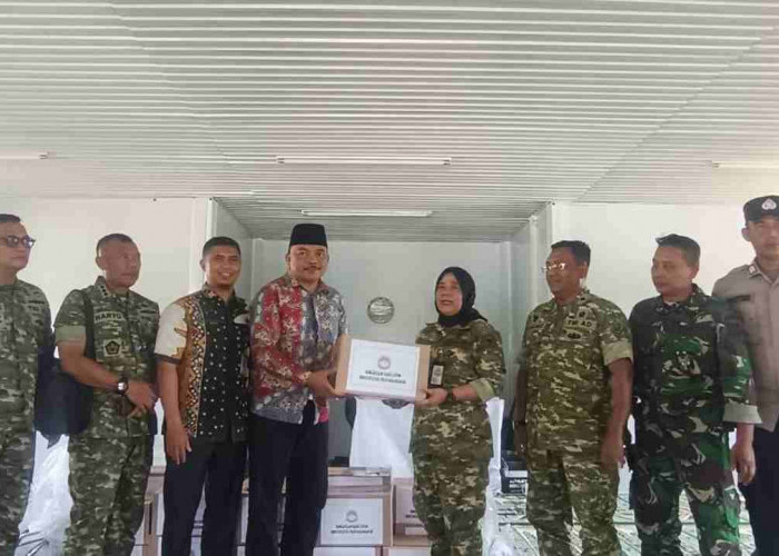 Wujud Kepedulian Sosial, LPPM Unhan RI Serahkan Bingkisan pada Korban Tanah Gerak Tegal