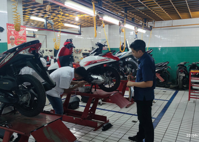 36 Mekanik Lulusan SMA Binaan TBSM Honda Dapat Sertifikasi dari Astra Motor Sumsel