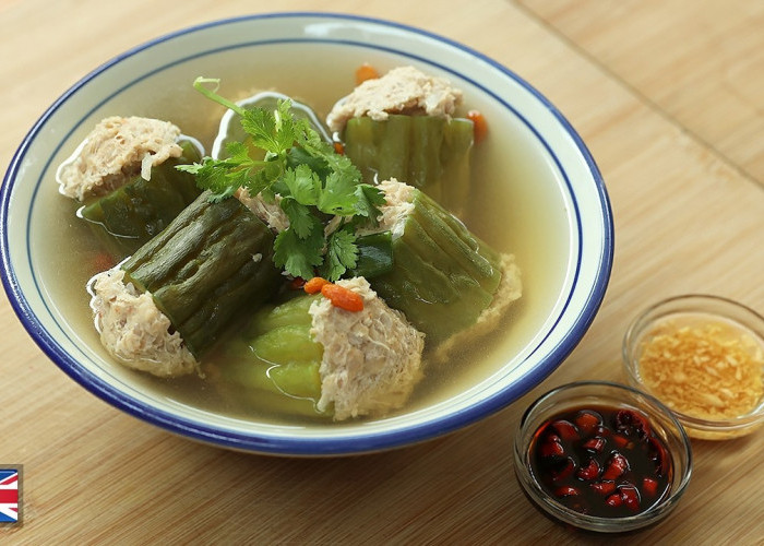 Menu Sehat dan Segar: Sup Pare Bola Ayam yang Comforting