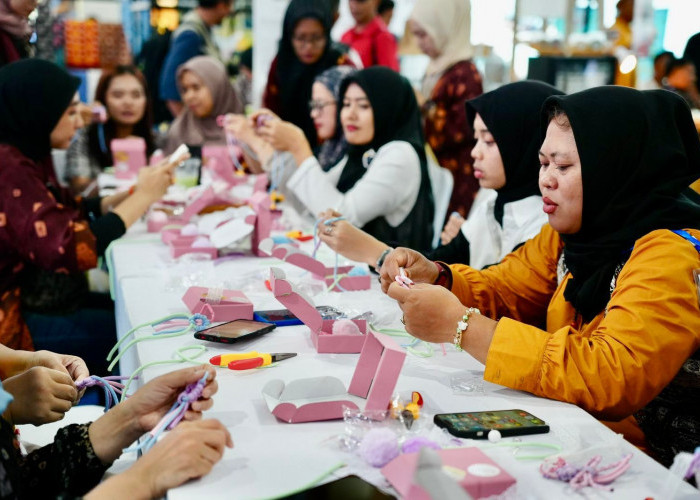Sulap Limbah Tekstil Jadi Cuan, Pertamina Patra Niaga Sumbagsel Dorong Inovasi Rumah Scrunchie