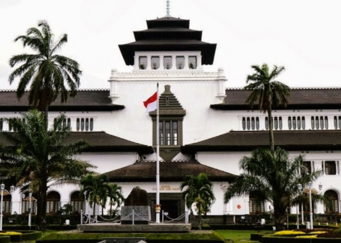 Bukan Tempat Jual Sate, Tapi Ini Sejarah Berdirinya Kantor Gubernur Jawa Barat yang Dinamai Gedung Sate