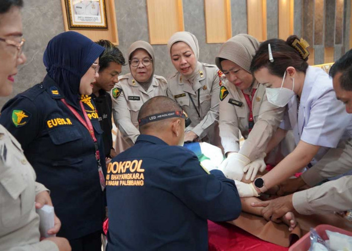 Antara Takut dan Tawa: Kisah Anak-Anak di Khitanan Massal HUT Korpri Ke-54