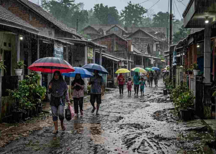Prakiraan Cuaca Sumsel Hari Ini: Mayoritas Hujan Ringan, OKU Timur dan Pagar Alam Waspada Petir
