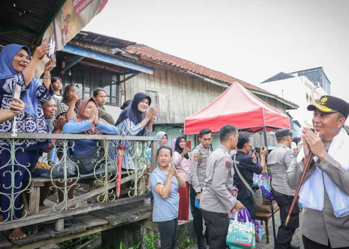 Polda Sumsel Bedah 40 Rumah Warga Secara Serentak, Kapolda: Polri Tidak Boleh Berjarak dari Rakyat