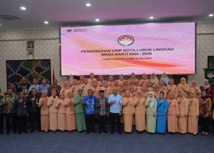 Wako-Wawako Hadiri Pengukuhan Pengurus DWP Kota Lubuk Linggau