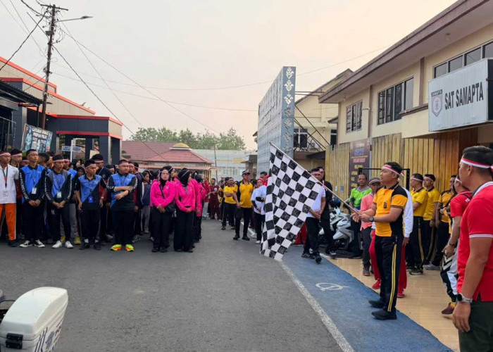 Semarak HUT ke-81 RI: Polres Lahat Gelar Jalan Santai dan Bagikan Doorprize Berlimpah Bersama Masyarakat