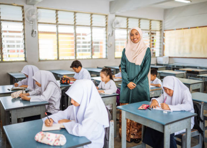 ANGIN SEGAR! Guru Madrasah Swasta Diperjuangkan Jadi PPPK