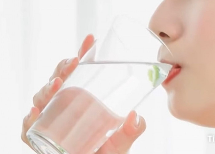 Berikut 5 Khasiat Minum Air Putih di Pagi Hari, Nomor 3 Membantu Mengatasi Rasa Lelah
