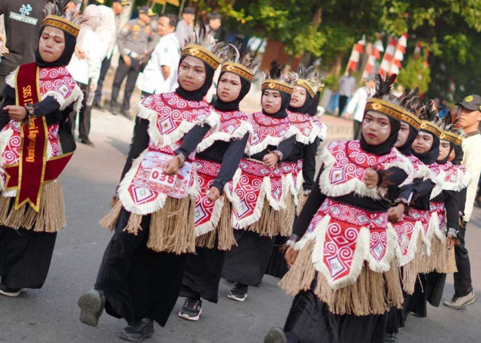 Penuh Warna dan Yel-Yel Unik: Aksi Ratusan Pelajar Lintas Kecamatan Meriahkan Lomba Gerak Jalan di OKI