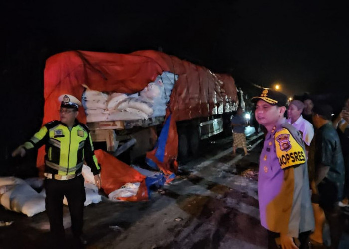 Bus Rombongan Tour SDN di OKU Timur Kecelakaan di OKI, 2 Meninggal Dunia, 2 Luka Berat dan 25 Orang Selamat