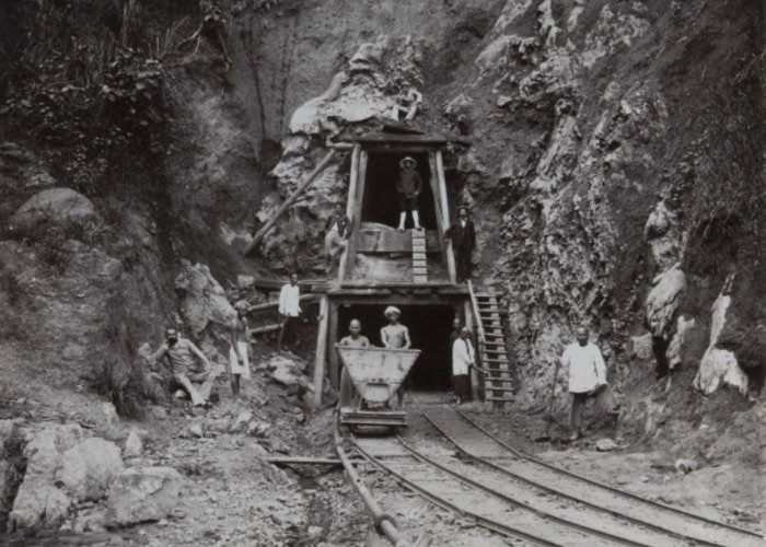 Mengintip Sejarah Tambang Batu Bara Tertua di Indonesia, Konon Terdapat Kisah Manusia Rantai, Kamu Tahu?