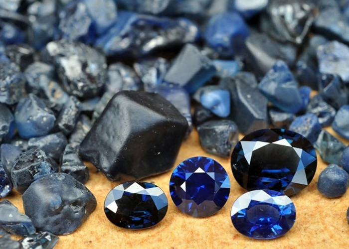 Batu Blue Safir Memiliki Warna yang Indah, Begini Cara Perawatannya
