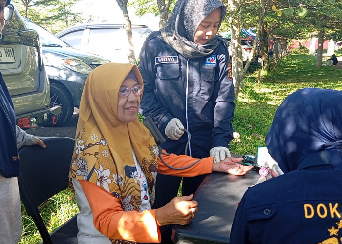 Polres Lubuklinggau Gelar Bakti Pemeriksaan Kesehatan Gratis Bagi Masyarakat