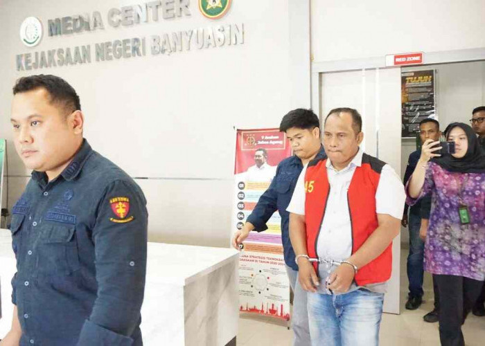 Ditetapkan Tersangka Dugaan Korupsi Dana Desa Rp418 Juta, Oknum Kades Sebokor Langsung Ditahan  