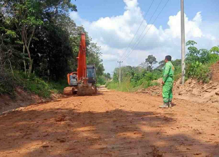 Jalankan Instruksi Pj Bupati Apriyadi, Perusahaan di Jirak Jaya Gerak Cepat Perbaiki Jalan Rusak