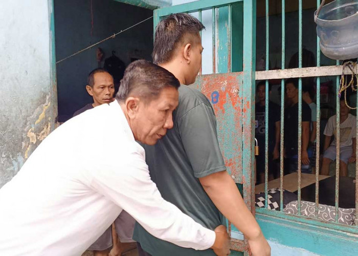 Razia Mendadak di Rutan Baturaja! Petugas Sisir Ventilasi hingga Kolong Kasur, Ini Hasilnya