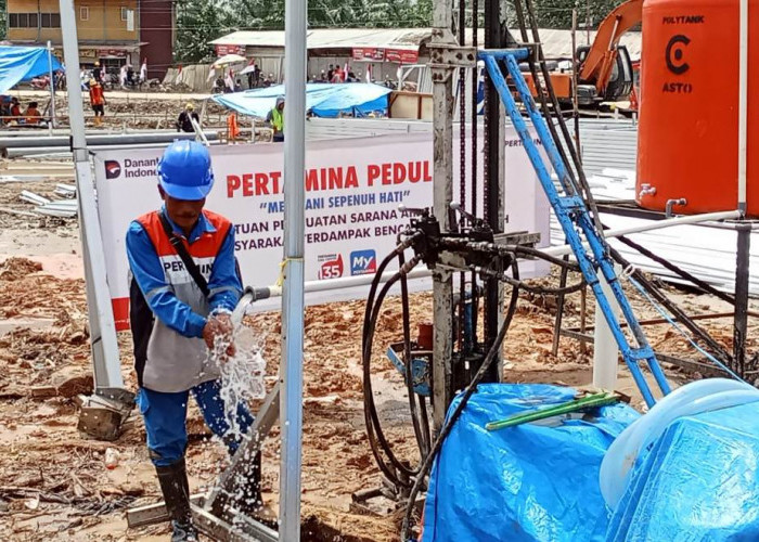 Elnusa Serahkan 7 Alat Bor Sumur Bagi Warga Terdampak Banjir dan Longsor di Sumatera