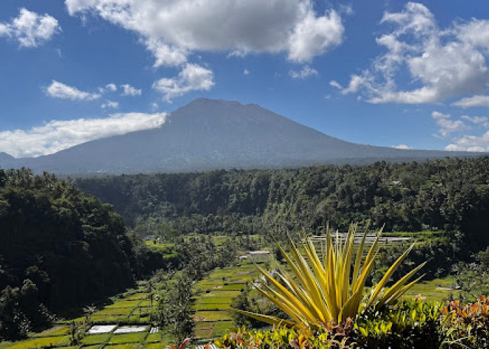 Terkurung Oleh Daratan, Daerah di Bali Ini Memiliki 5 Tempat Wisata Memukau Mata!