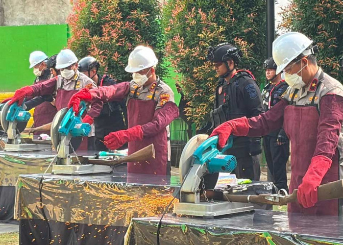 Ngeri! Hampir 400 Pucuk Senjata Api Dimusnahkan Polda Sumsel, 31 Tersangka Langsung Diangkut