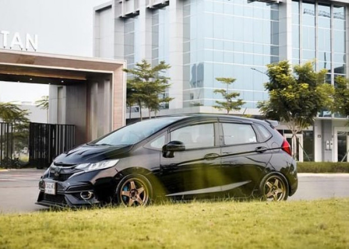 5 Perbedaan Dari Honda Jazz dan Toyota Yaris, Mana yang Lebih Worth It?