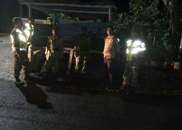 Aksi Mitigasi Kolaborasi di Jarai: Strategi Babinsa Jaga Pemukiman Tetap Kondusif Saat Ramadan