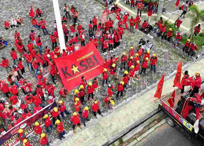 14 Tuntut Ratusan Buruh di Palembang pada Aksi Damai May Day, Salah Satunya Hapus Omnibus Law  