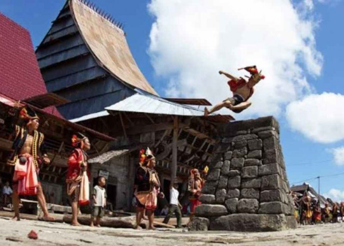 Suku Ini Dikenal Tangguh, Para Pemudanya Wajib Bisa Lompati Batu dengan Ketinggian Beberapa Meter 