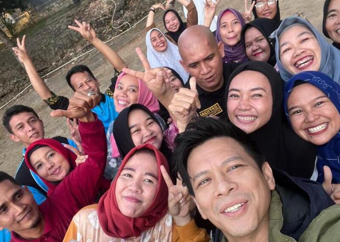 Diisukan Meninggal Dunia, Sosok Ariel Noah Malah Muncul di Palembang