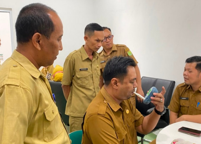 Dukung Program Gerakan ASN Sehat, Pegawai Dinas Kominfo Muba Lakukan Cek Kesehatan Gratis