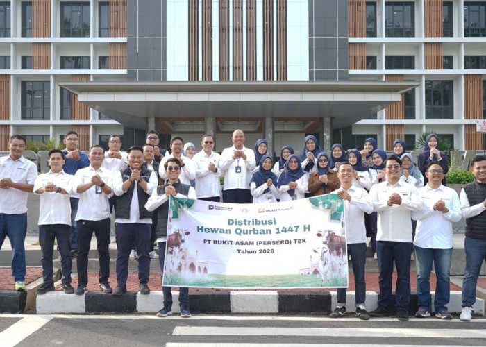 Tebar Kebahagiaan Idul Adha, PTBA Salurkan 300 Hewan Kurban di Berbagai Wilayah Operasional
