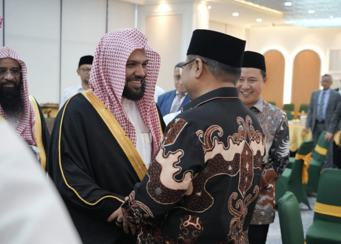 Bertemu Menag, Imam Masjid Nabawi Bawa Pesan dari Raja Salman 