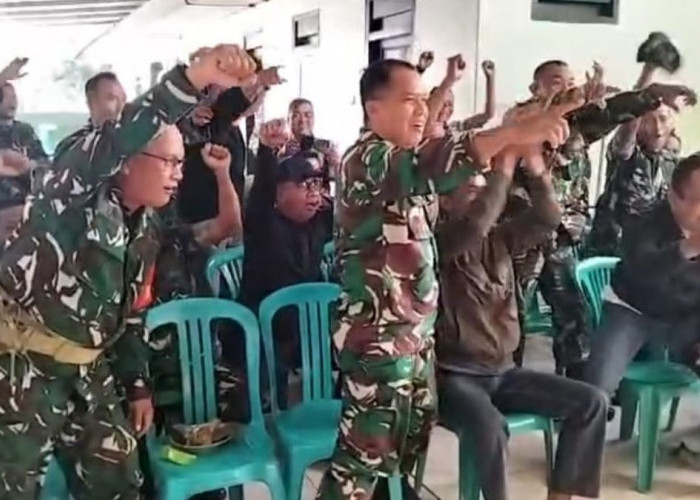 Serunya Nobar Piala Dunia 2026 di Koramil 0803-11/Geger