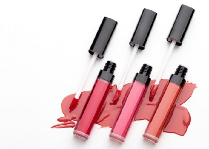 Bikin Glossy dan Lembab Pada Bibir, Inilah 7 Produk Lip Gloss Terbaik untuk Bibir Agar Makin Mempesona