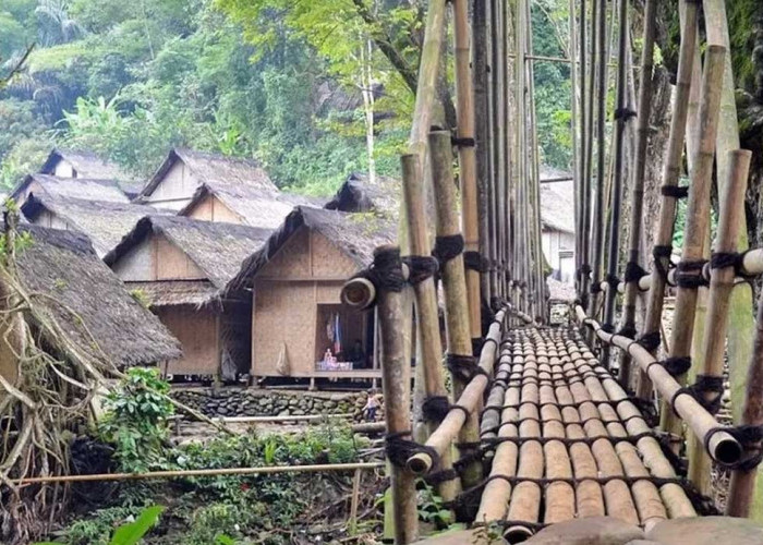 7 Destinasi Wisata Terpopuler di Pandeglang, Banten, Nomor 4 Bisa Merasakan Kehidupan Tradisional Suku Baduy
