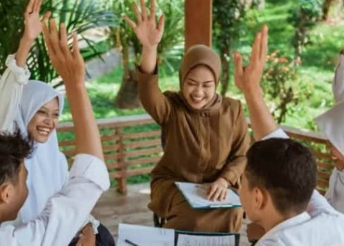Tidak Ada Istilah Guru Honorer Dalam Undang-Undang, Ini Kata Mendikdasmen