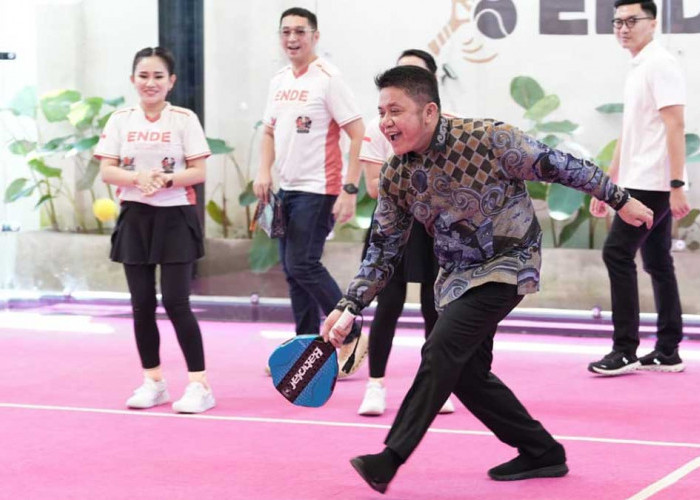 Bukan Cuma Cari Menang, Herman Deru Ungkap Esensi Asli di Balik Hebohnya Demam Olahraga Padel di Sumsel