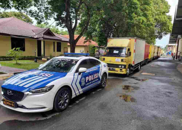 Kapolri Serahkan 30 Ribu Paket Sembako ke Persis Wilayah Jakarta, Banten dan Jabar