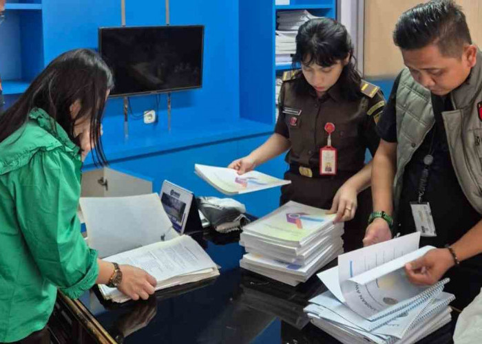 Geledah Kantor Dishub dan Rumah Saksi, Kejari Palembang Sita Dokumen Dugaan Korupsi Lampu Jalan