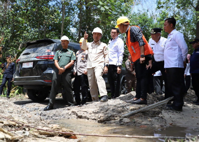 Gandeng Kodim 0401 Muba, Pemkab Perbaiki Jalan 26 Kilometer Melalui Karya Bakti