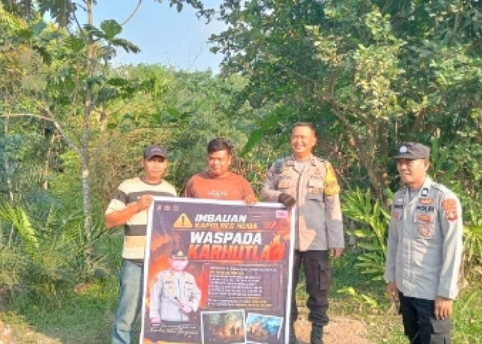 Kanit Binmas dan Babinsa Gencar Imbau Warga Plakat Tinggi Cegah Karhutla